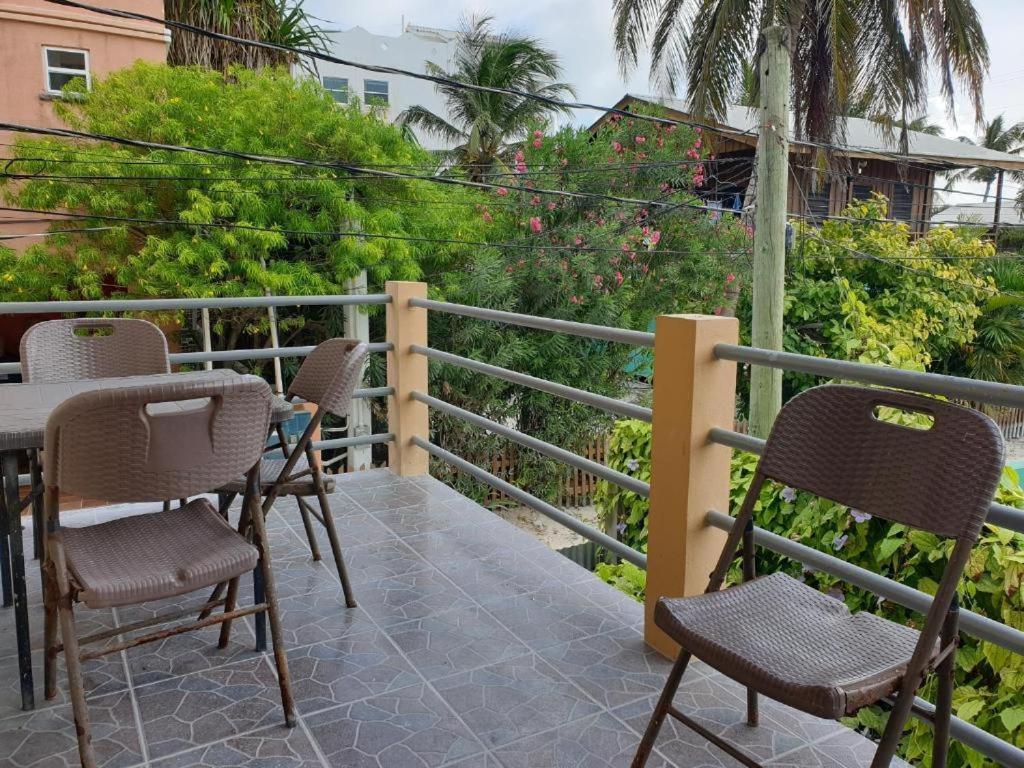 Beach Side Condos Caye Caulker By Ccvh Exterior photo